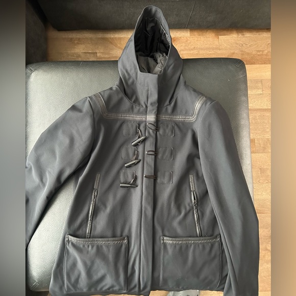 Lululemon rain coat size 10 - Picture 1 of 3